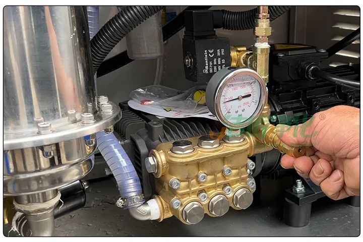 潔匠凈化污泥制磚利用高壓噴霧設(shè)備實現(xiàn)除臭 潔匠凈化污泥制磚利用高壓噴霧設(shè)備實現(xiàn)除臭