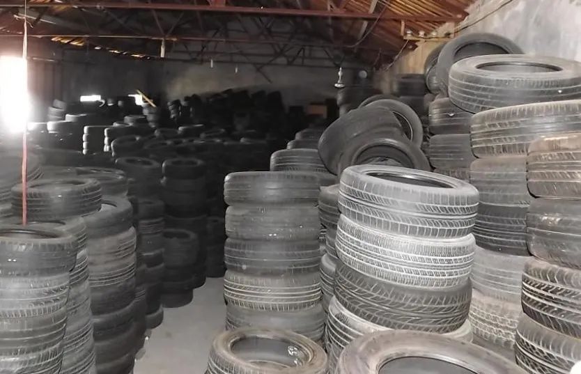 潔匠凈化·的凈工業(yè)除臭劑_廢舊輪胎煉油廢氣污染，車間惡臭問題可利用潔匠凈化除臭劑解決